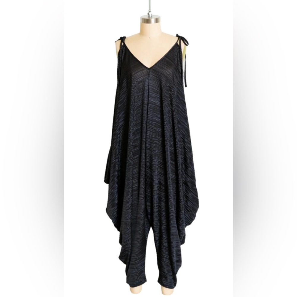 ByVinnik Poiret jumpsuit Black Slink Plus Size with pockets